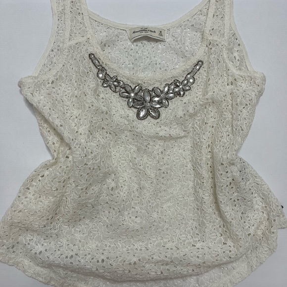 Abercrombie & Fitch - lace and Jewell top - size M - Picture 6 of 9